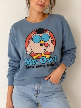 Tootsie Roll Mr. Owl “How Many Licks?” Graphic Novelty pullover Sweatshirt